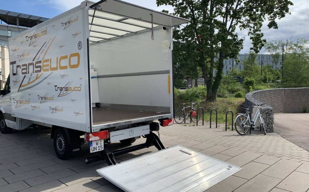 Hebebühne Transporte